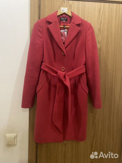 Пальто женское 44
