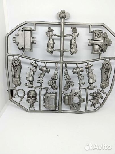 Игрушки пластиковые