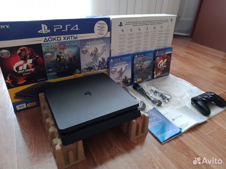 Sony PS4 slim 1 TB (2208B ревизия 3)