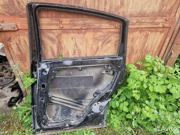 Volkswagen Passat B5 Plus задняя правая дверь
