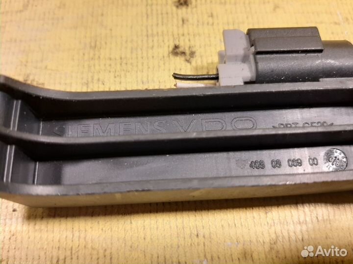 Антенна бесключевого доступа Nissan Teana J32