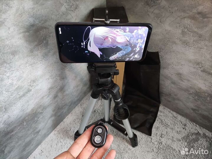 Штатив с ду сельфи пультом + чехол, гарантия,новый