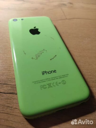 Телефон iPhone 5C