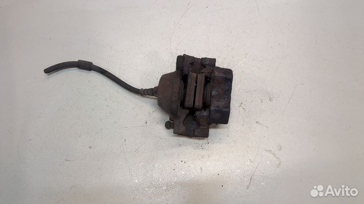 Суппорт правый задний Mercedes C W202