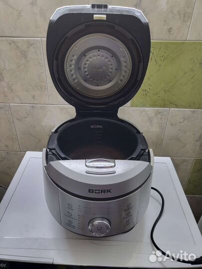 Мультиварка bork u800