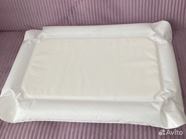 Надувной матрасик на пеленальный стол Икеа белый