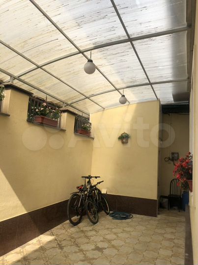 Дом 190 м² на участке 2 сот.