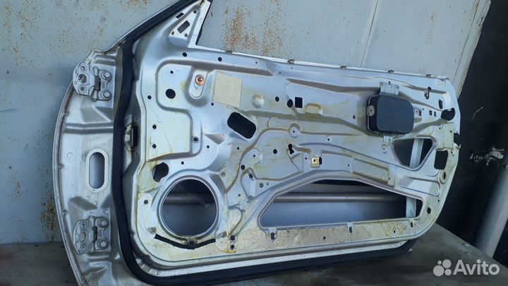 Дверь правая правая Mercedes-Benz Slk R170