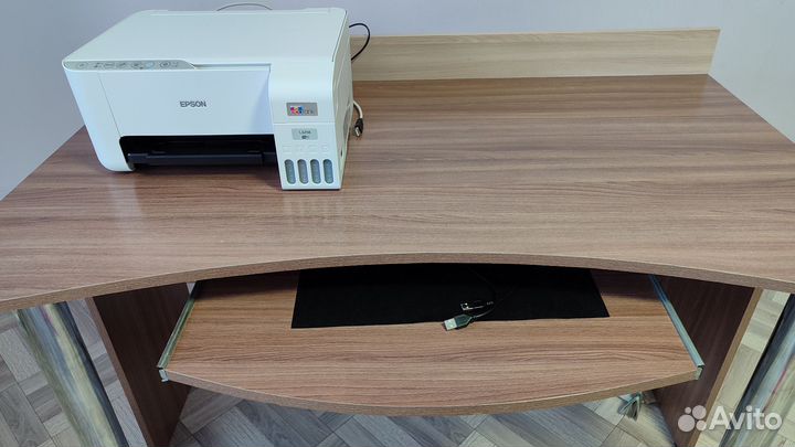 Компьютерный стол