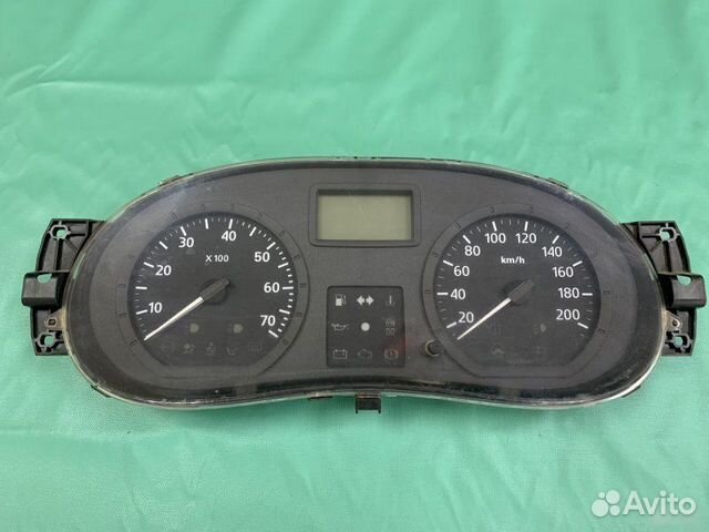 Панель приборов Renault Logan