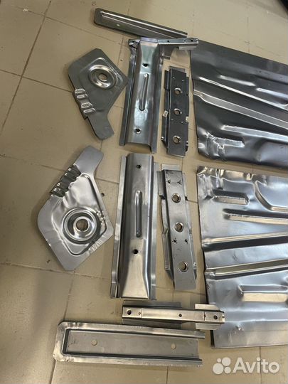 Пол в сборе ваз 2110-Приора 2170