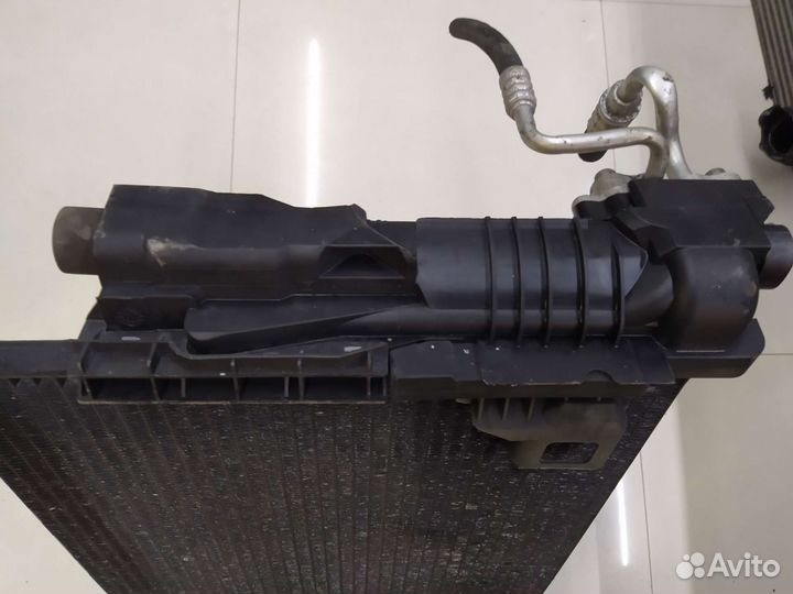 Кронштейн радиатора BMW z4 x3 E85 E83