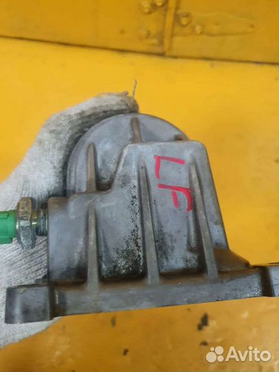 Корпус масляного фильтра Мазда 1.8 2.0 2.3 L8 LF L