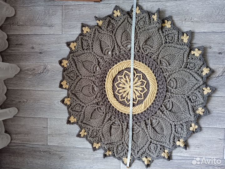 Ажурные коврики ручной работы