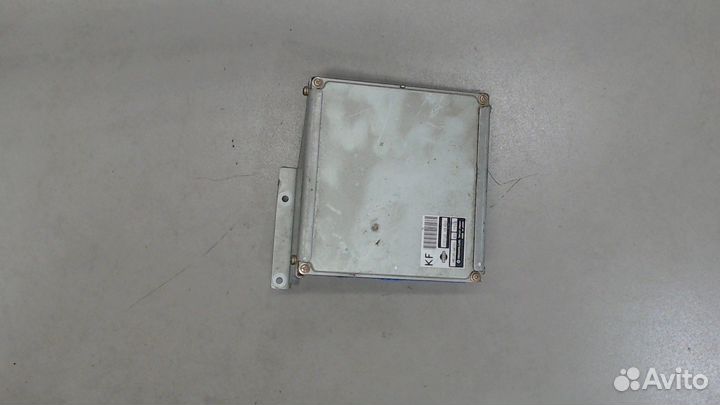 Блок управления двигателем Nissan Elgrand, 1997