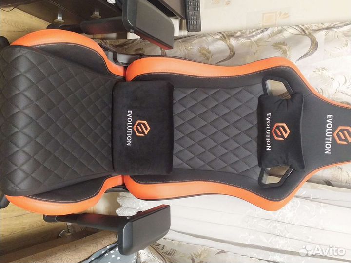 Компьютерное кресло новое