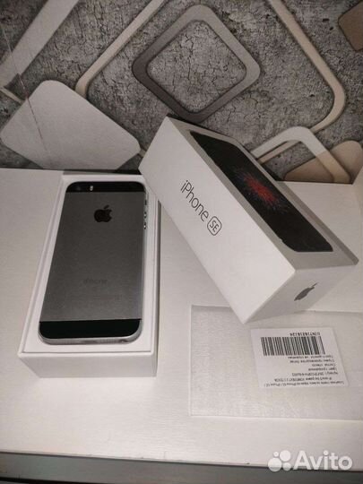 Телефон iPhone 5se