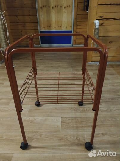 Подставка для клетки