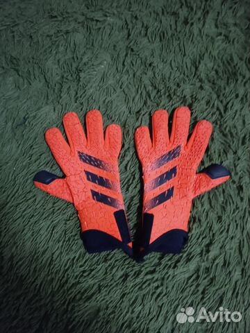 Футбольные вратарские перчатки Adidas Predator