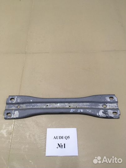 Детали салона, кузова Audi Q5 8R