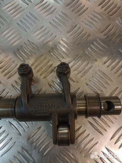 Ось коромысел с коромыслами в сборе впуск ом471 MB