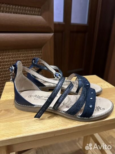 Сандалии для девочки