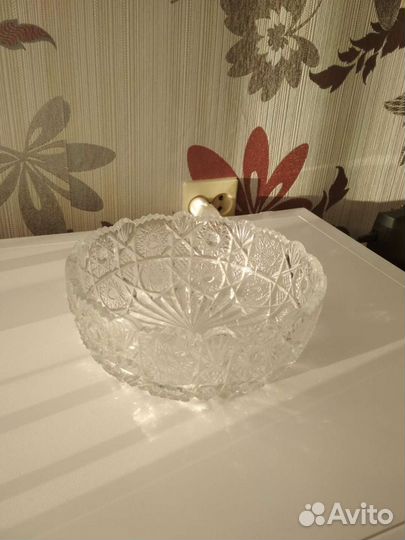 Хрустальная ваза