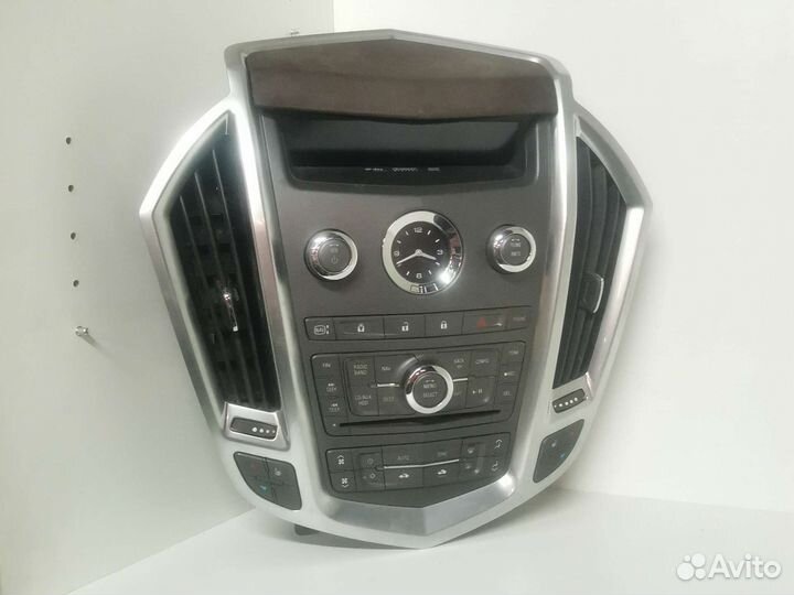 Центральная консоль Cadillac SRX 2