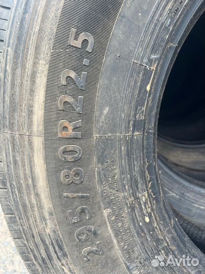 Грузовые шины б/у 295/80 R22,5 lanvigator