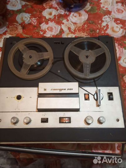 Катушечный магнитофон Сатурн 201