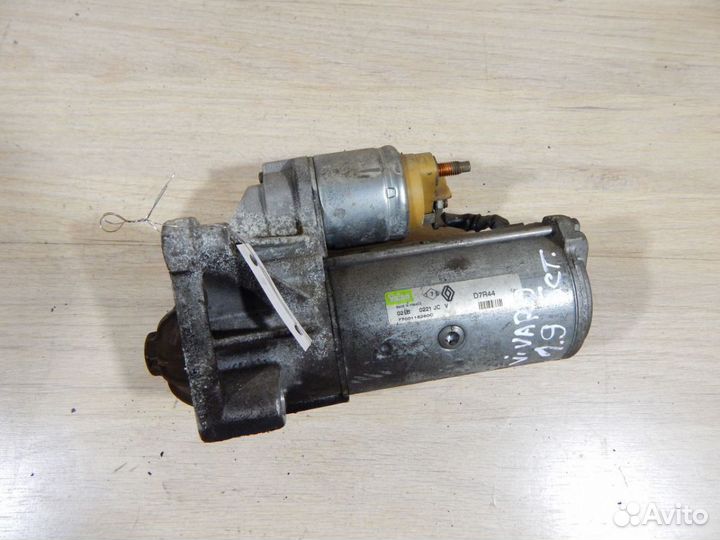 Стартер Опель Виваро / Рено Трафик 1,9