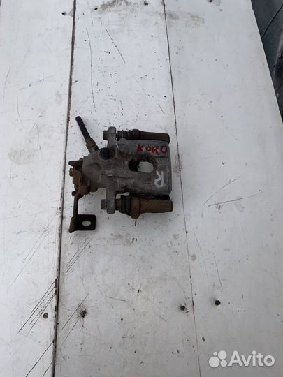 Суппорт R Tokico Toyota Corolla Королла