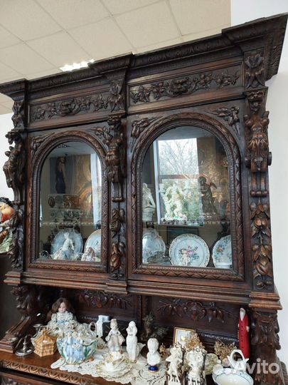 Шедевр. антикварный буфет шкаф витрина