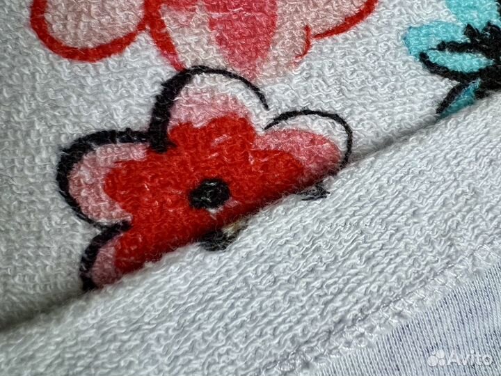 Кофточка трикотажная белая с цветами