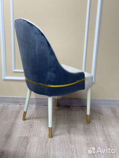 Столы и стулья