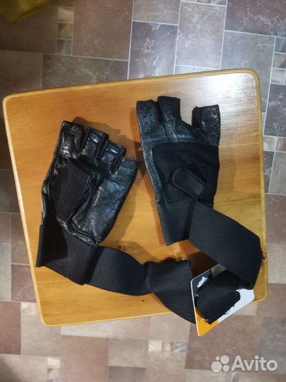 Перчатки для автомобиля