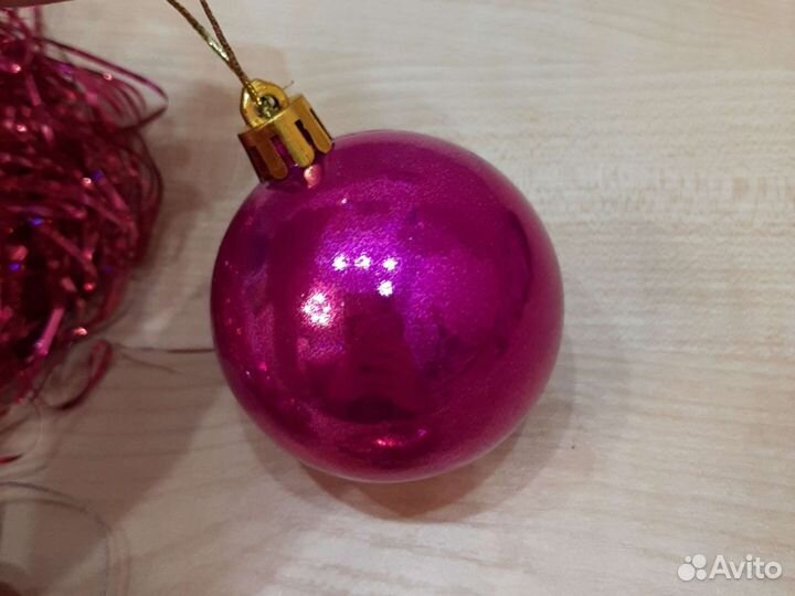 Набор новогодних игрушек Розового цвета