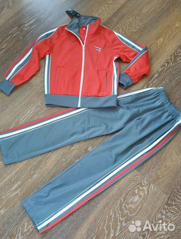 Костюм спортивный