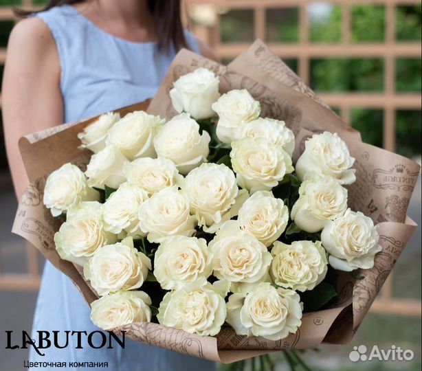 Цветы. Букет Белых Роз Доставка в Иркутске
