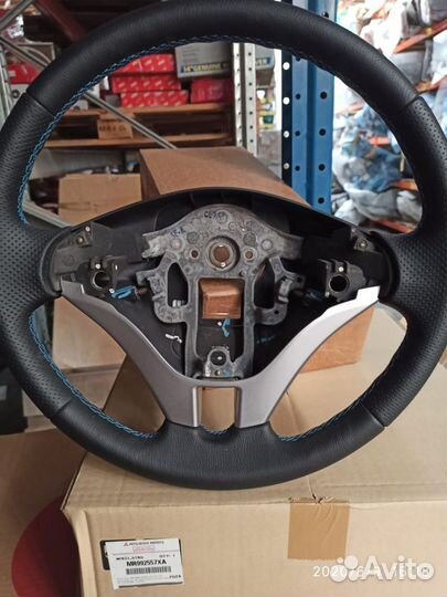 Рулевое колесо Mitsubishi L200 Triton MR992557XA