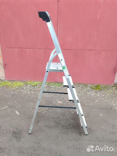 Стремянка алюминиевая 5 ступеней