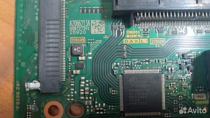 Main Sony KDL-40W705C