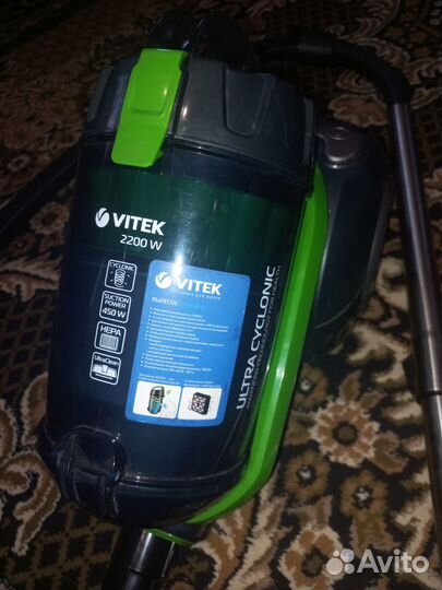 Пылесос Vitek VT-8130 BK