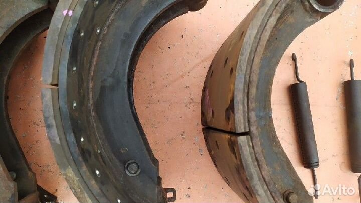 Тормозные колодки задн. для автомобилей mitsubishi