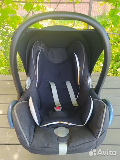 Автокресло-переноска Maxi-Cosi CabrioFix