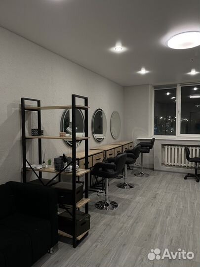 Рабочее место мастера маникюра