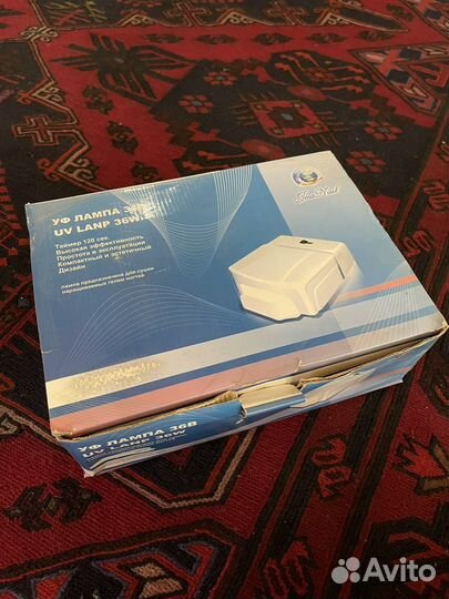 Ультрафиолетовая лампа для ногтей