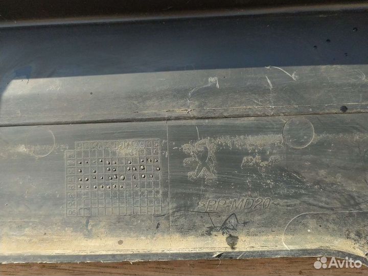 Жабо peugeot 607