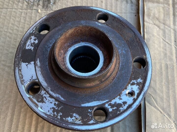 Передний ступичный подшипник Октавия А7, Тигуан