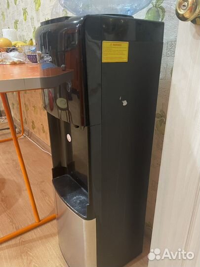 Кулер для воды напольный vatten v42ne